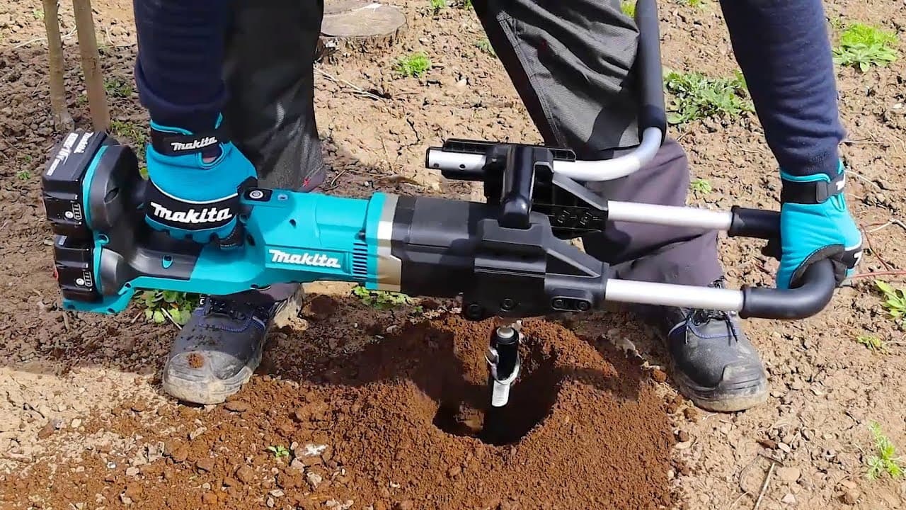 Makita DDG460 Earth Auger view 1